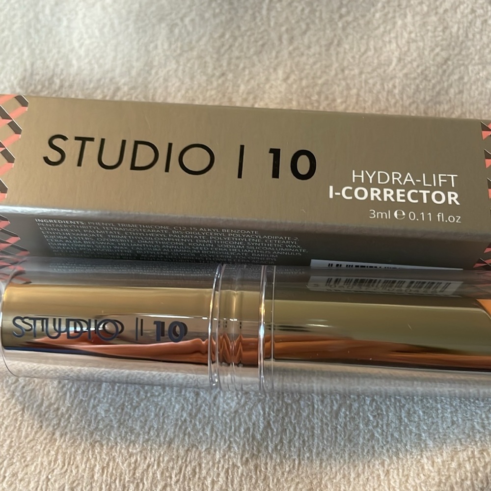 Studio 10 Hydra-Lift Corrector #1